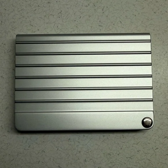 RIMOWA Original Aluminum Card Holder - Picture 12 of 15